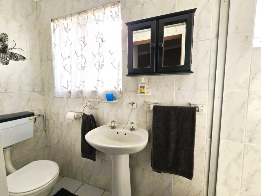 5 Bedroom Property for Sale in Hospitaalpark Free State